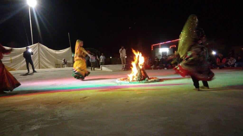 Folk Music with dance in Sam desert Jaisalmer