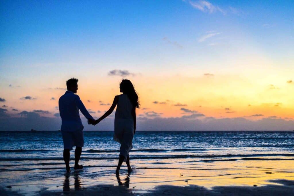 tips for couples traveling together